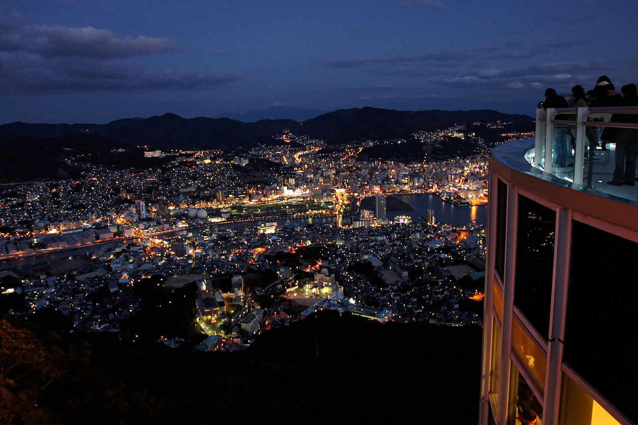 日本三大夜景の一つ - 長崎市